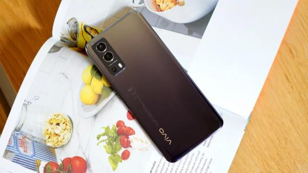 Обзор Vivo Y52 5G