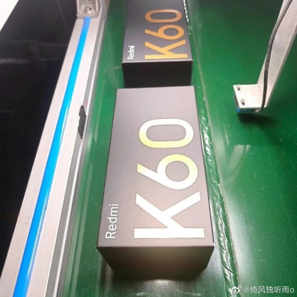 Флагманський Redmi K60 запущено у виробництво: коробки з телефоном зняли на заводі