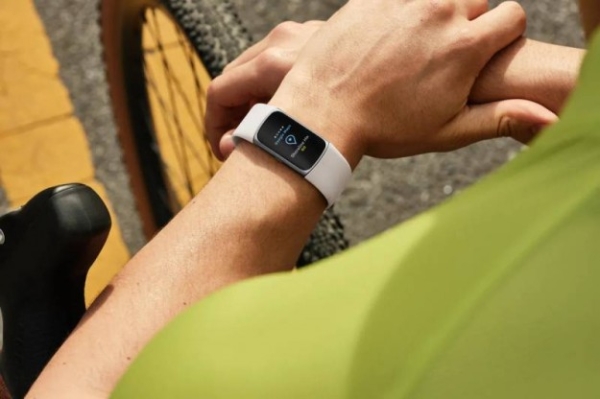Fitbit представила фитнес-трекер Charge 6 с боковой физической кнопкой и ценой $160