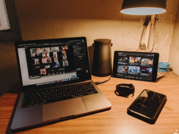 Zoom та інші компанії, що виросли в епоху пандемії, стрімко втрачають популярність в інвесторів