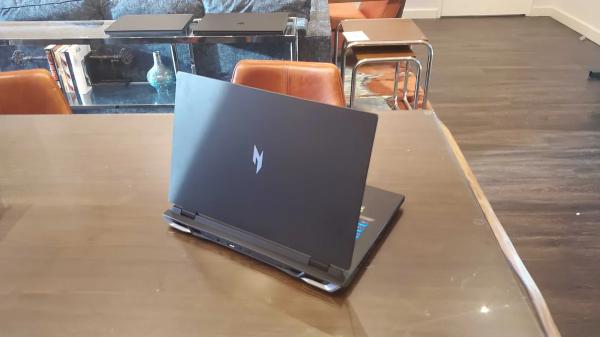 Обзор Dell XPS 17 (9730): большой и стильный