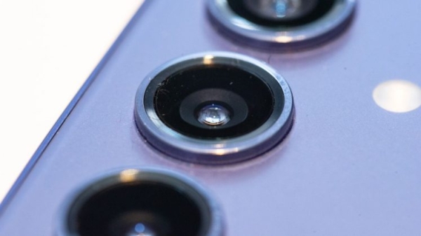 Samsung Galaxy S24 против Samsung Galaxy S24 Plus: сравнение двух субфлагманов