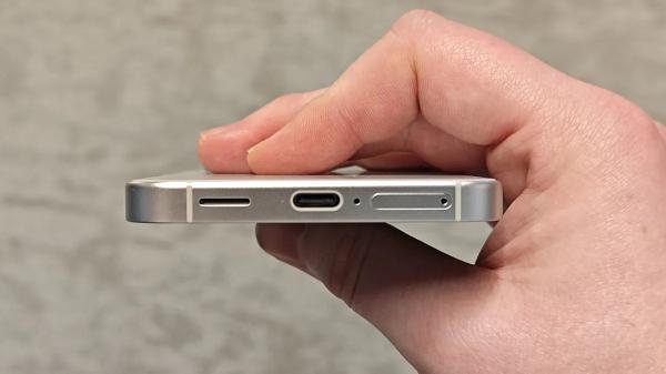 Samsung Galaxy S24 против iPhone 15: основные различия