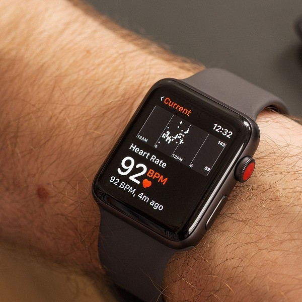 Годинник Apple Watch врятував чергове життя, причому цього разу він допоміг діагностувати пухлину.