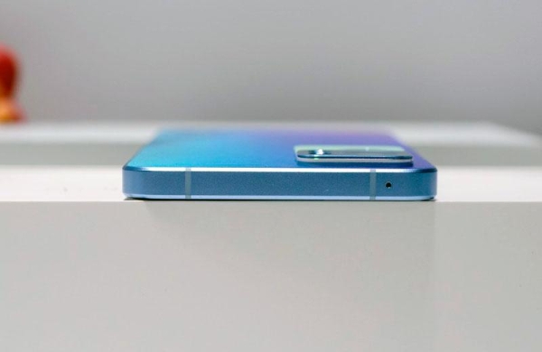Обзор Oppo Reno 7 Pro 5G: привлекательный смартфон с дизайном iPhone