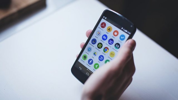 Минцифры скоро запустит аналог Google Play для Android-смартфонов