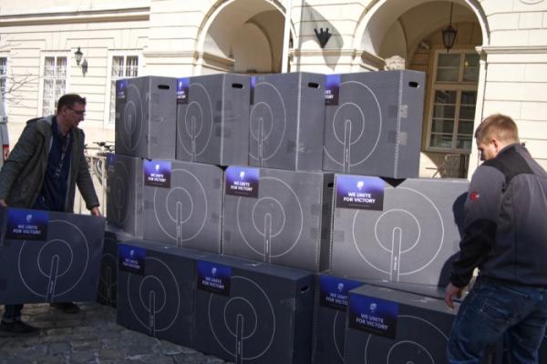 Илон Маск отказывается финансировать спутники Starlink на Украине